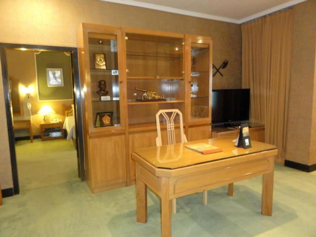 מאלאנג Regent'S Park Hotel מראה חיצוני תמונה