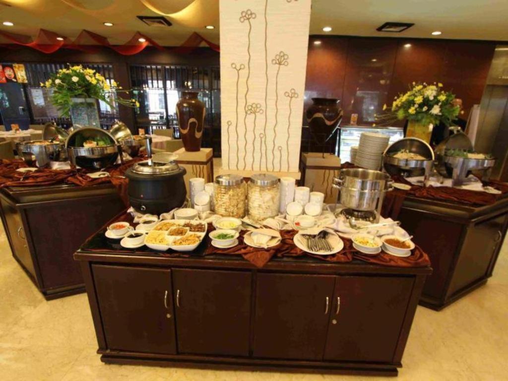 מאלאנג Regent'S Park Hotel מראה חיצוני תמונה