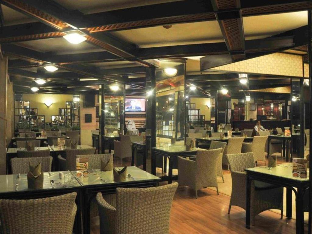 מאלאנג Regent'S Park Hotel מראה חיצוני תמונה