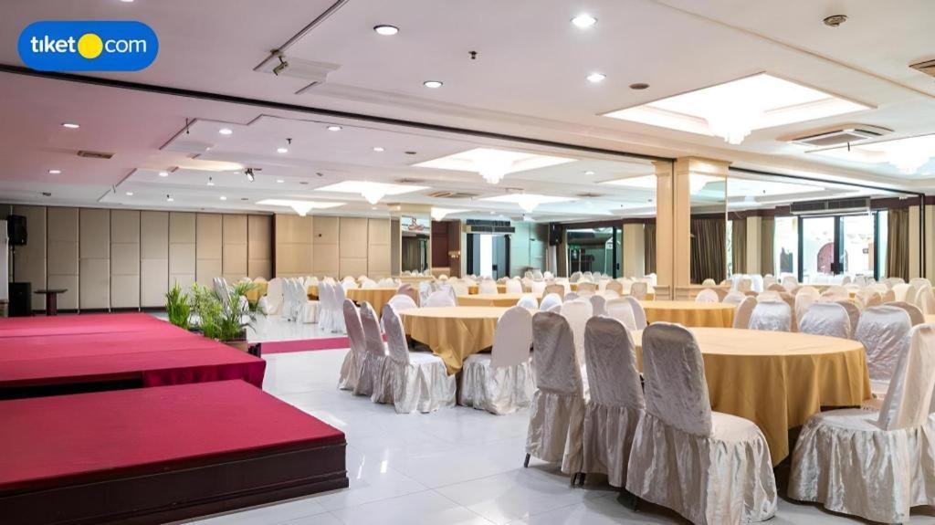 מאלאנג Regent'S Park Hotel מראה חיצוני תמונה