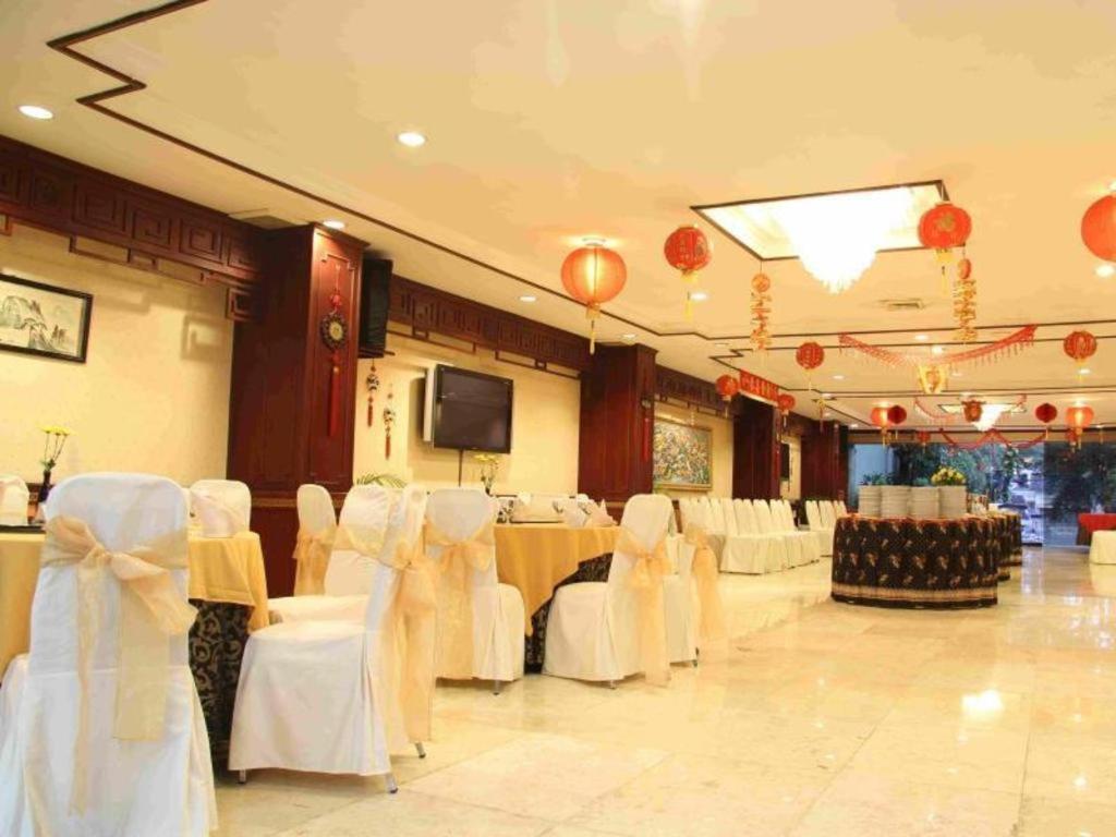 מאלאנג Regent'S Park Hotel מראה חיצוני תמונה