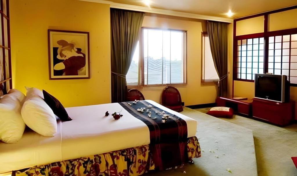 מאלאנג Regent'S Park Hotel מראה חיצוני תמונה