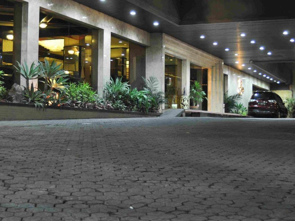 מאלאנג Regent'S Park Hotel מראה חיצוני תמונה