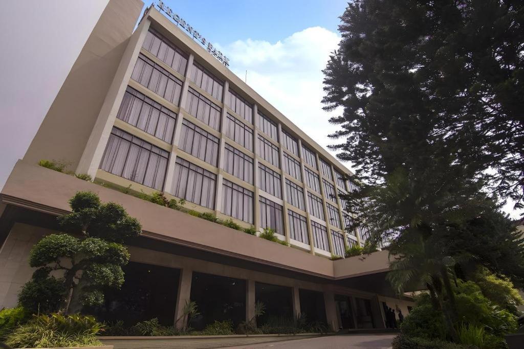 מאלאנג Regent'S Park Hotel מראה חיצוני תמונה
