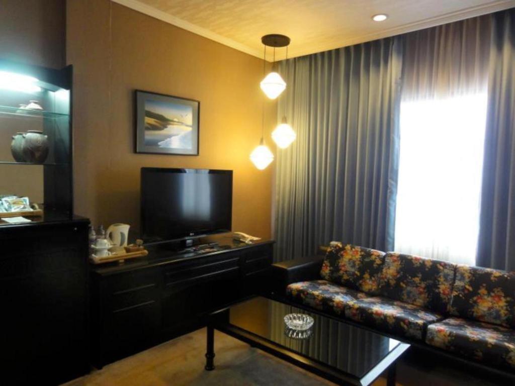 מאלאנג Regent'S Park Hotel מראה חיצוני תמונה