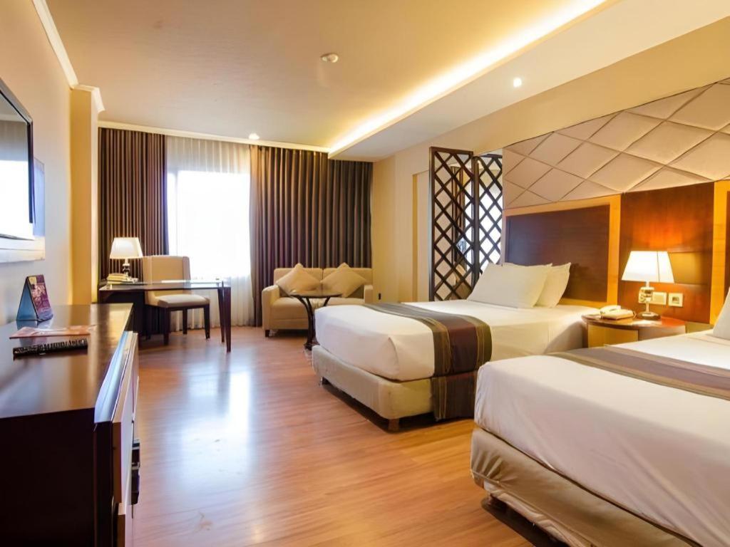 מאלאנג Regent'S Park Hotel מראה חיצוני תמונה