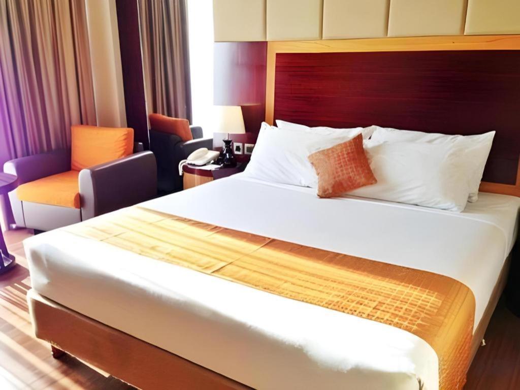 מאלאנג Regent'S Park Hotel מראה חיצוני תמונה