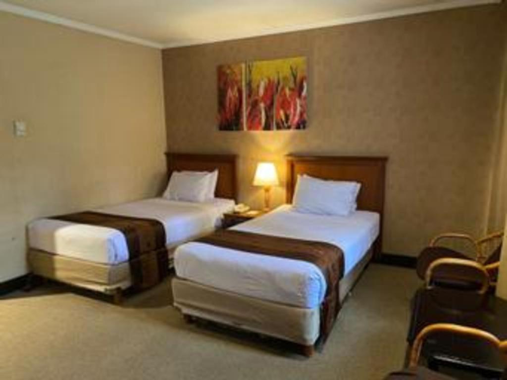 מאלאנג Regent'S Park Hotel מראה חיצוני תמונה
